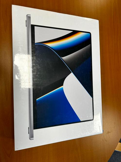 Apple  16 inch macbook pro m1 max 1TB SSD