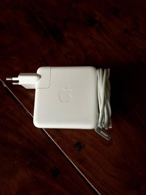 Apple adapter voor Mac Book Pro, 60W.