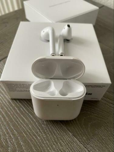 Apple AirPods 2 met draadloze oplaadcase GARANTIE