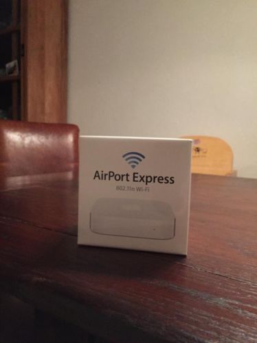 Apple Airport Express Wifi router  NIEUW 