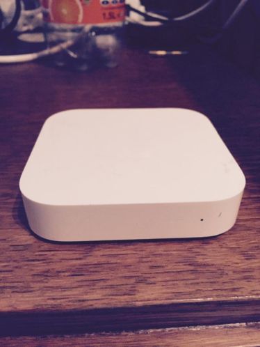 Apple Airport Express zgan