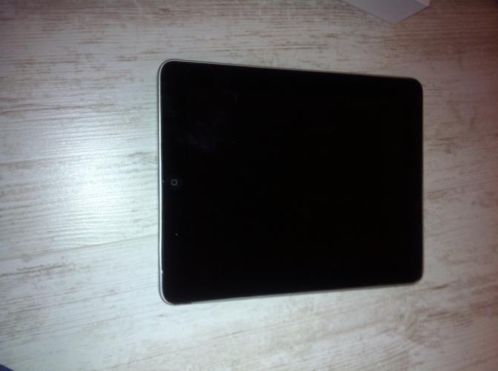 Apple ipad 16 gb zwart( defect ) touchscreen werkt niet