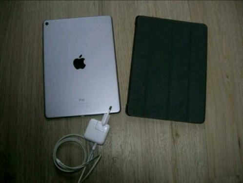 Apple Ipad 2 Air met case