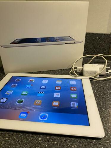 Apple iPad 2 (White), 16 GB, Wifi