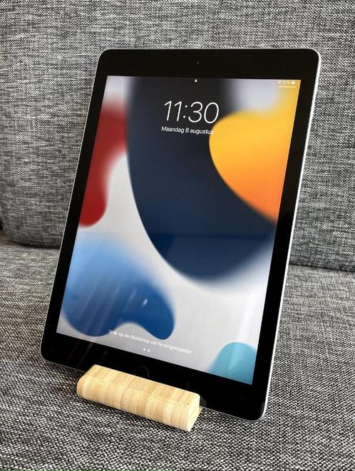 Apple iPad 2018 in goede staat (WiFi, 32GB, zwart spacegrijs