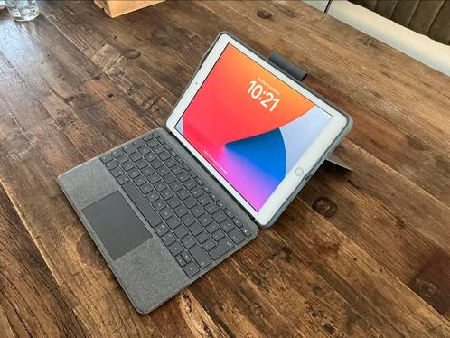 Apple iPad (2020) 10.2 inch 32 GB met Logitech Combo Touch