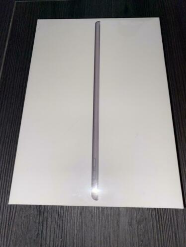 Apple iPad 2020 space gray. 32gb