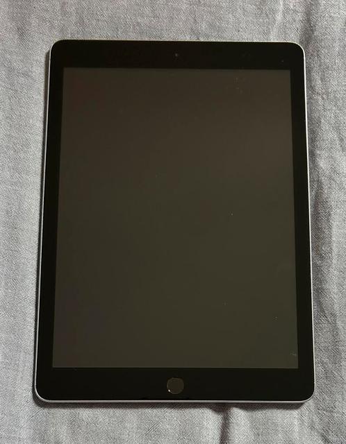 Apple iPad 6e genartie 32GB Wi-Fi