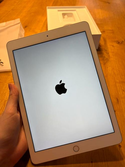 Apple iPad 6e generatie 32GB Silver