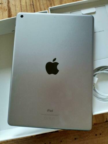 Apple iPad 6th Generation met toetsenbord