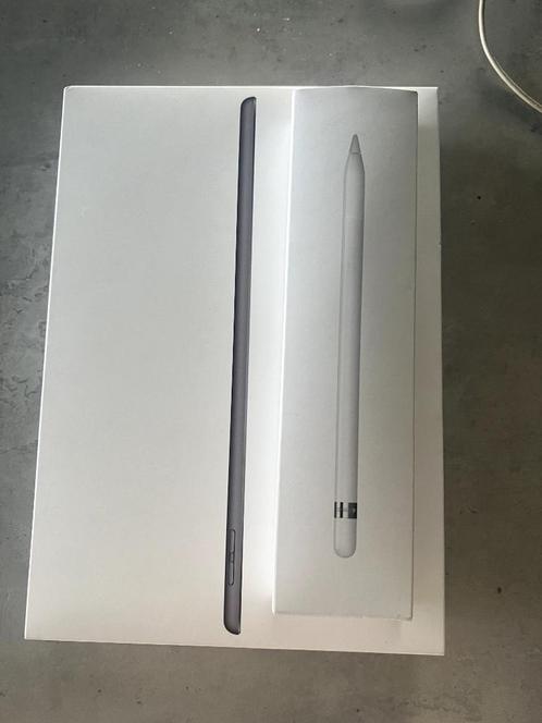 Apple iPad (8th Generation) 32GB met Apple Pencil