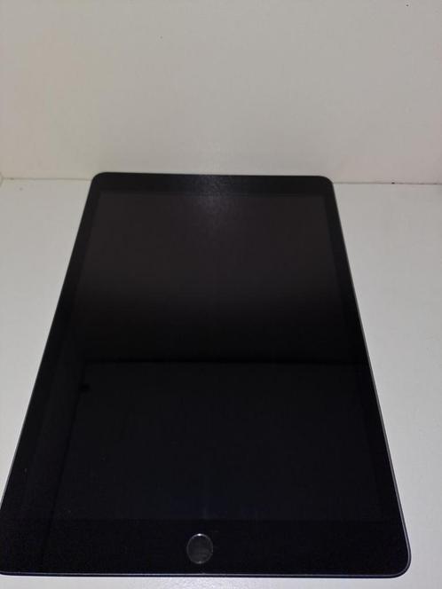 Apple iPad 9th gen (2021) SpaceGrey Incl Keyboard Case.