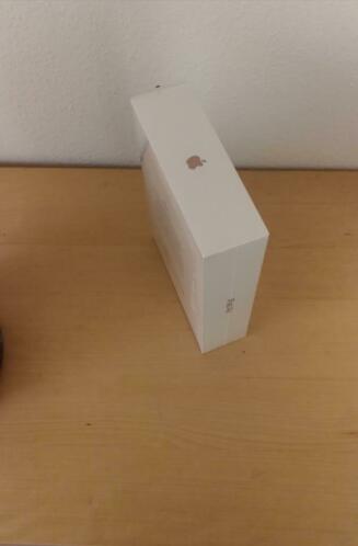 Apple iPad Air 10.5 034Wi-Fi  Cellular 256GB (Gold). In box