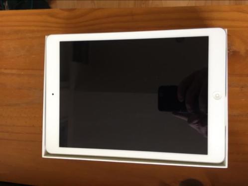 Apple iPad Air 16GB Wi-Fi Silver