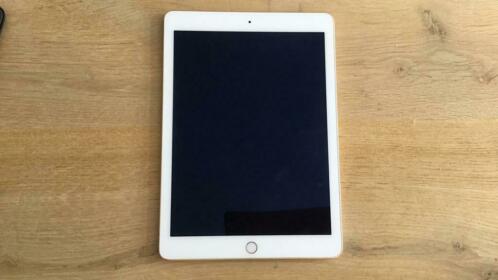 Apple Ipad air 2 64gb wifi incl Logitech toetsenbord hoes