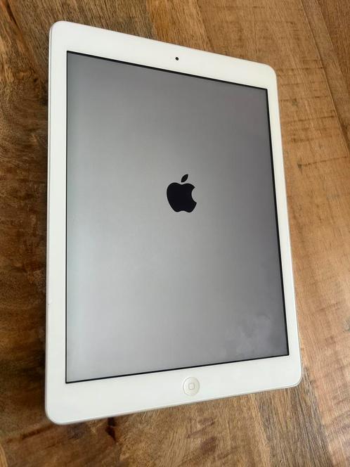 Apple IPad Air 32 GB, geen gebruikerssporen