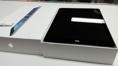 Apple Ipad Air 64GB amp 4G in doos