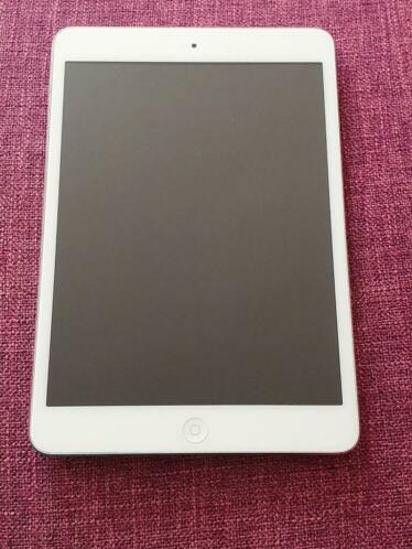 Apple iPad mini 16gb incl hoesje amp oplader