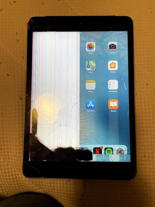 Apple iPad Mini 2 - A1490  16GB - DAMAGED