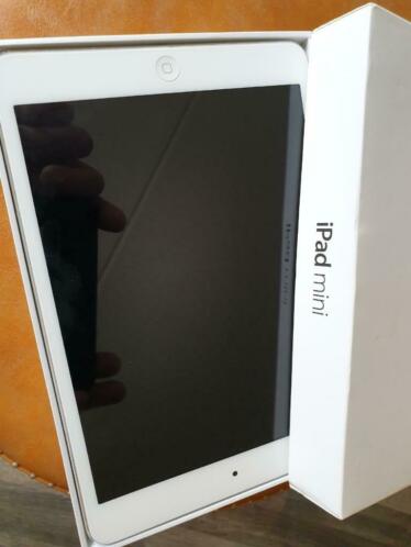 Apple IPad Mini kleur Wit - 16GB - Tablet WIFI
