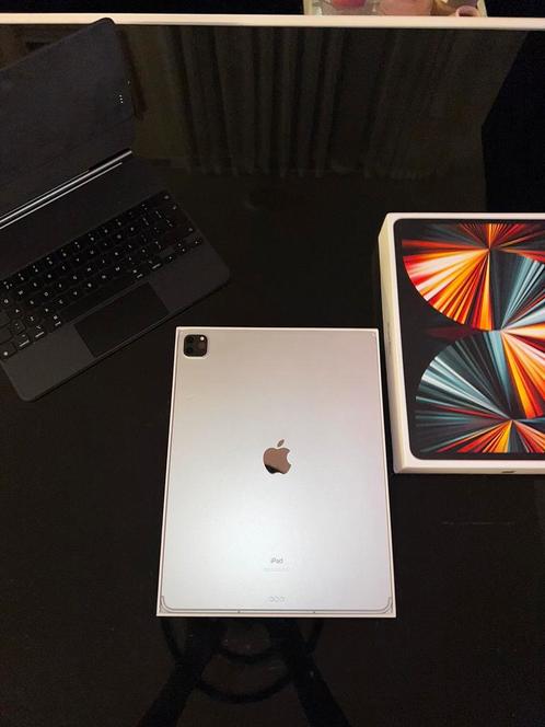 Apple iPad Pro 2022 (5th Gen) 12.9-inch Wi-Fi  Cellular