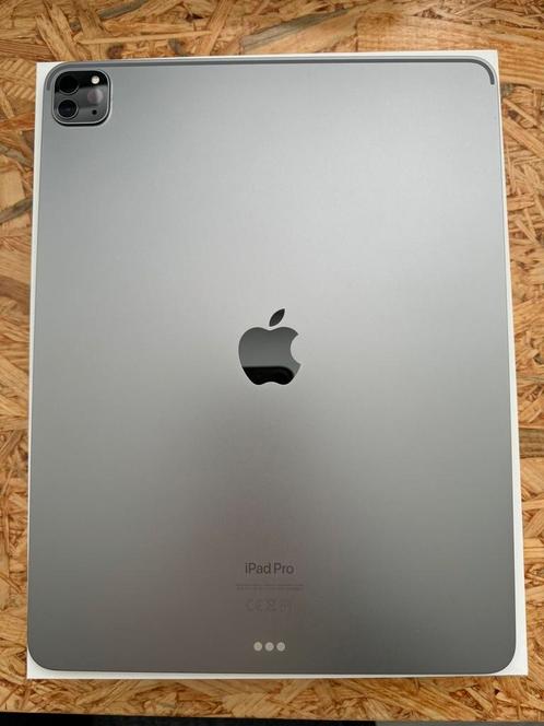 Apple Ipad Pro 6th generation 12.9 inches (2022) 256 GB