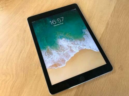 Apple iPad Pro Wi-Fi  128GB  incl. Smart Key Toetsenbord 