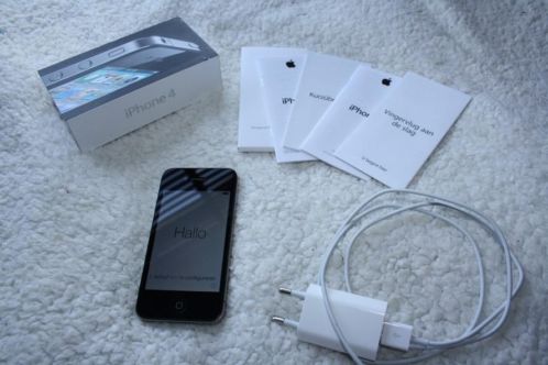 Apple Iphone 4 32gb zwart met doos en boekjes te koop 