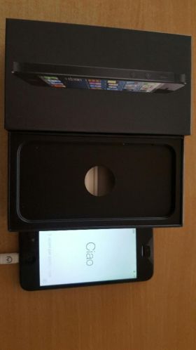 Apple Iphone 5 16GB Black INRUIL met garantie en factuur