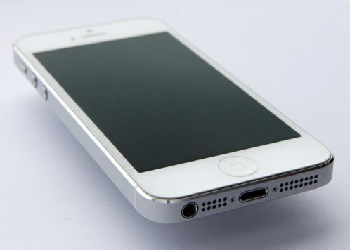 Apple iPhone 5 16GB Wit - nagenoeg geen gebruiksporen