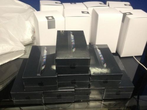 Apple iPhone 5 16GB Zwart SEALED (nieuw in doos)