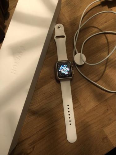 Apple iwatch 2 42mm met bon en garantie