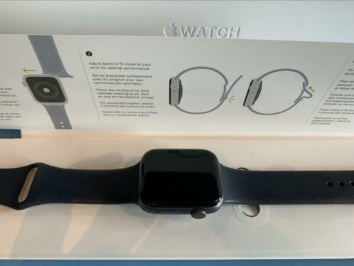 Apple IWatch 4 (44 mm) met 3 kleuren bandjes