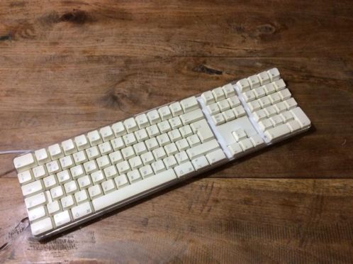 Apple Keyboard model a1048