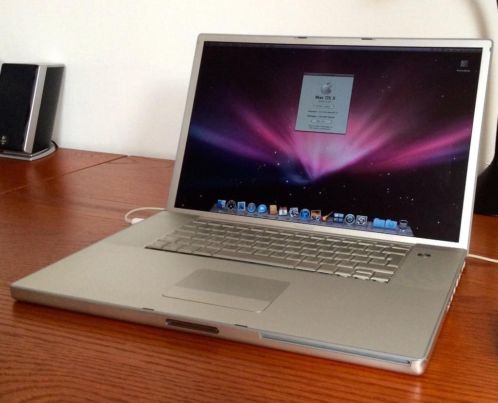 Apple laptop PowerBook G4 17 inch