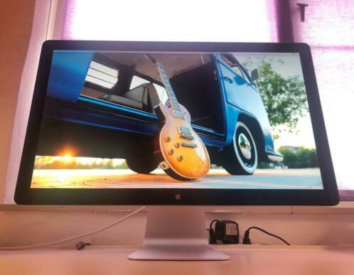 Apple LED Cinema Display 27 inch, IPS thunderbolt monitor