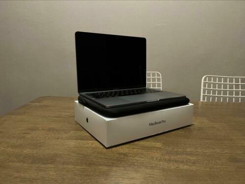 Apple Macbook 13-inch