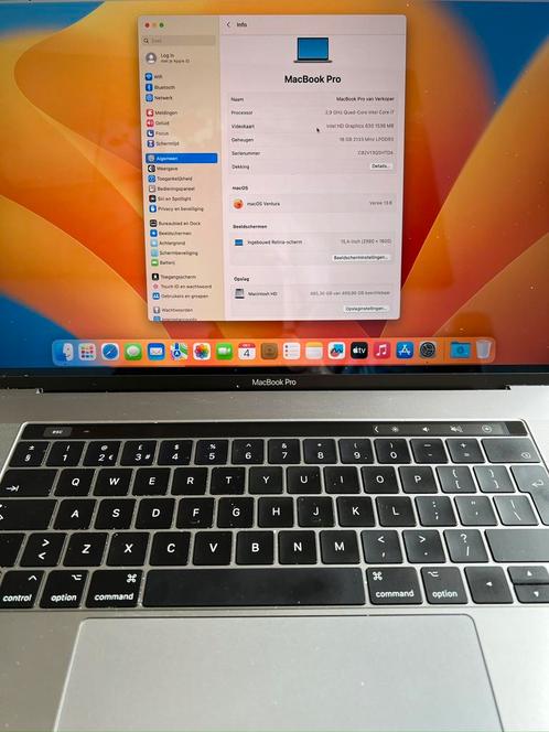 Apple Macbook 15 inch 16gb geheugen 500 gb opslag