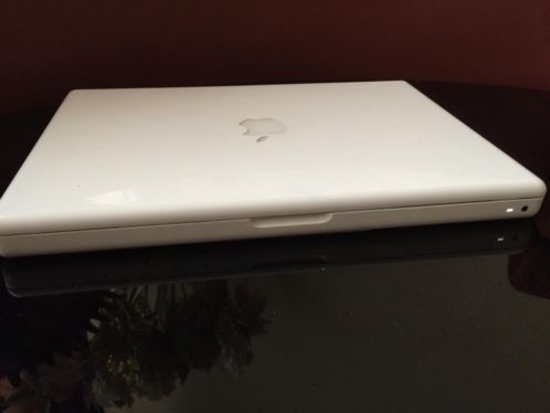 apple macbook A1181 13 inch