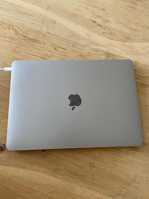 Apple MacBook Air 13-inch (1,1GHz i3 DC  8GB  256GB)  spa