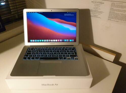 Apple MacBook Air 13 inch 128 GB (incl. sleeve)