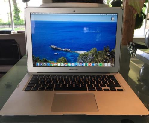 Apple MacBook air 13 inch 250 GB