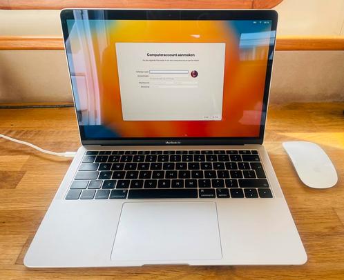 Apple MacBook Air 13,3 (2019) Zilver met Magic Mouse 2