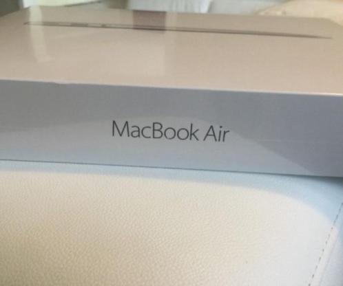 Apple MacBook Air 13,3 inch Nieuwgeseald begin 2015