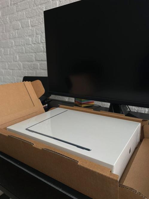 APPLE MacBook Air 13.6 2022 Middernacht M2 256gb