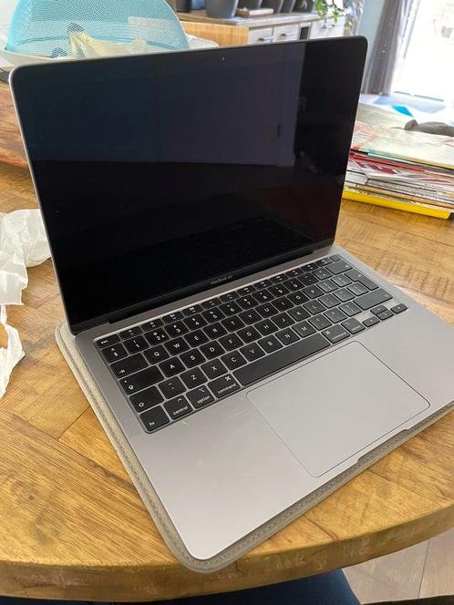 Apple Macbook Air i5 256 gb 2020 NIEUWSTAAT met magic mouse