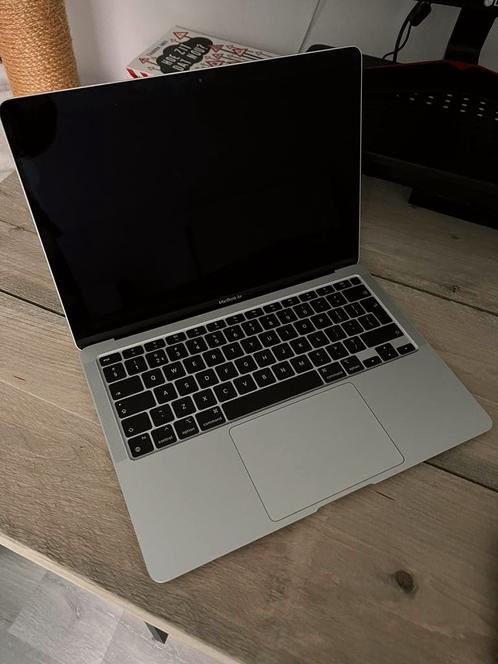 Apple MacBook Air M1 model 2020 13.3 inch