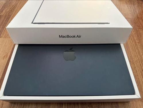 Apple Macbook Air M2 2022  8GB  512SSD  10 Core GPU