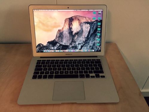 Apple Macbook Air  mid 2012  1,8 GHz i5  8Gb  128Gb SSD