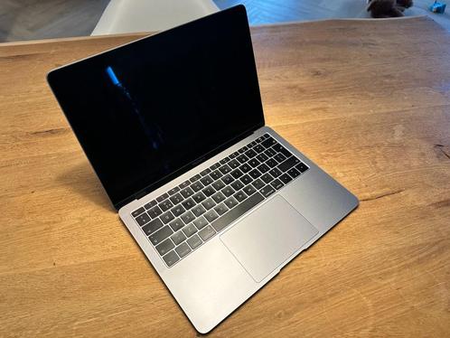 Apple MacBook Air  Retina  13-inch  2018  256 GB